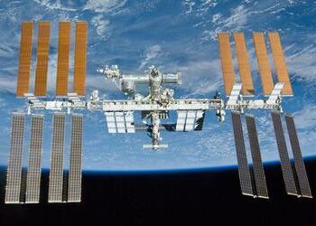 Astronauta muestra desde la EEI cómo se vio la Tierra durante el único eclipse solar total del 2021