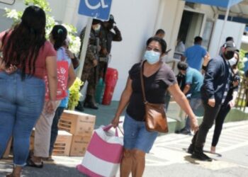 Gobierno presenta pieza de correspondencia para beneficiar a extrabajadoras de Industrias Florenzi