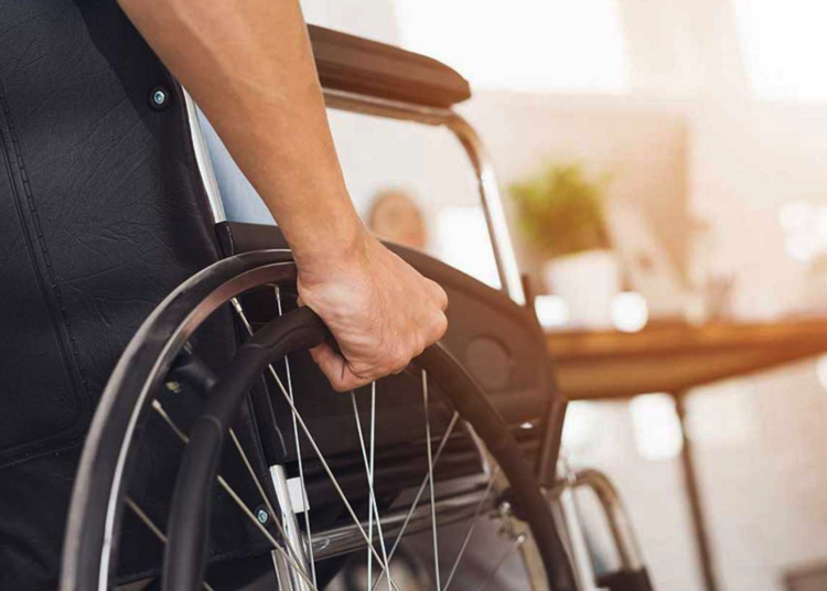 Un hombre con parálisis logra tuitear con la mente