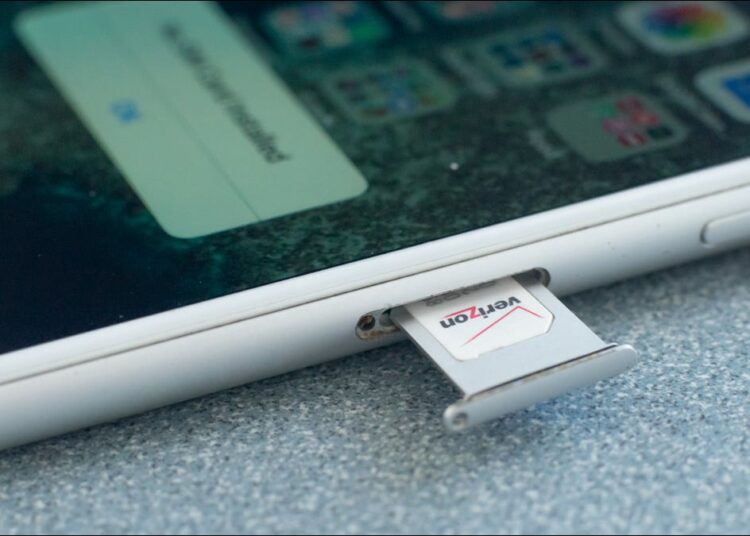 Apple podría estar preparándose para lanzar iPhones sin ranura de tarjeta SIM para septiembre de 2022