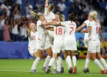 La selección de Inglaterra golea a Letonia 20-0 en las eliminatorias para el Mundial femenino