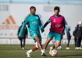 Alaba e Isco se suman a la lista de positivos por Covid en el Real Madrid