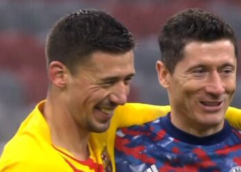 Lenglet se defendió tras la lluvia de críticas que generó su foto en la histórica eliminación del Barcelona de Champions League