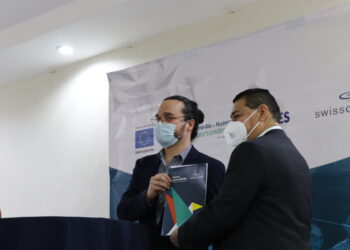 Firman convenio a favor de migrantes retornados desde EE.UU. y México, a la zona oriental del país