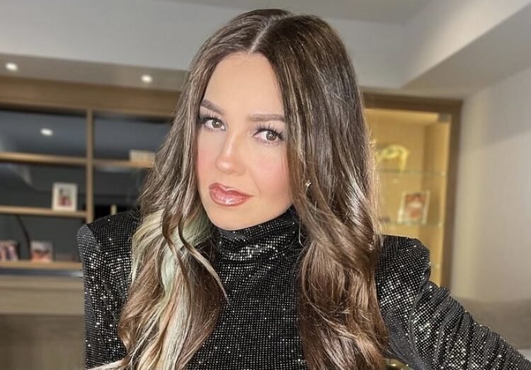 Thalía revela grave problema de salud: “No puedo caminar”