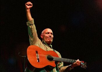 Fallece trovador cubano Vicente Feliú en pleno concierto en La Habana