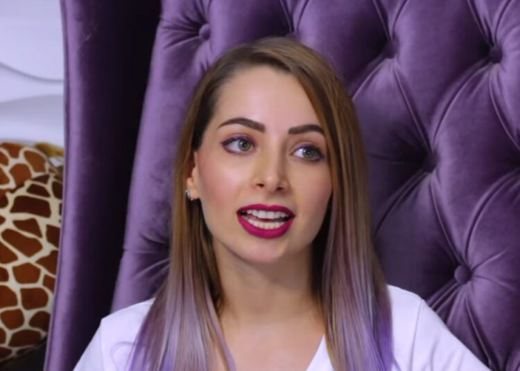 La ‘youtuber’ mexicana ‘YosStop’ sale de prisión al llegar a un acuerdo con la víctima que la denunció por pornografía infantil