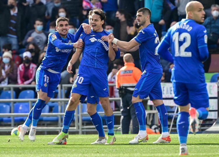 El Getafe sorprende al líder Real Madrid