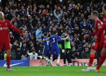 Chelsea empata 2-2 con Liverpool y se mantiene segundo