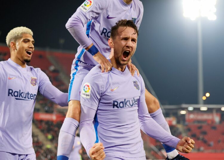 Barcelona venció a domicilio al Mallorca con gol de Luuk de Jon