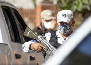 Cerca de 40 personas siguen retenidas en el estado mexicano de Chiapas tras un enfrentamiento con hombres armados