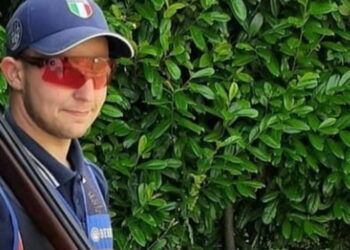 Italia: conmoción por la trágica muerte de un campeón mundial juvenil de tiro que se disparó accidentalmente
