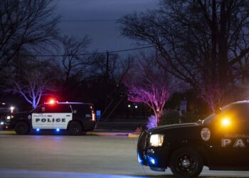 Policía de Texas libera rehenes en sinagoga y mata a captor