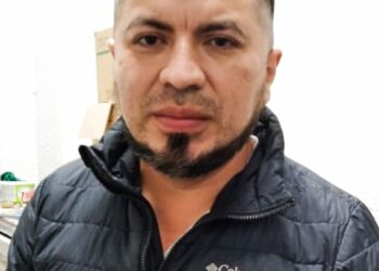 Capturan a un sujeto en el aeropuerto Monseñor Romero que transportaban cocaína en canastas artesanales