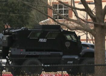 El FBI identificó al secuestrador de la sinagoga en Texas y Joe Biden aseguró que el ataque fue un “acto de terrorismo”