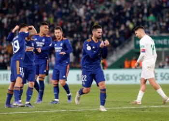 Real Madrid remonta y gana 2-1 en Elche para estar en cuartos de Copa del Rey