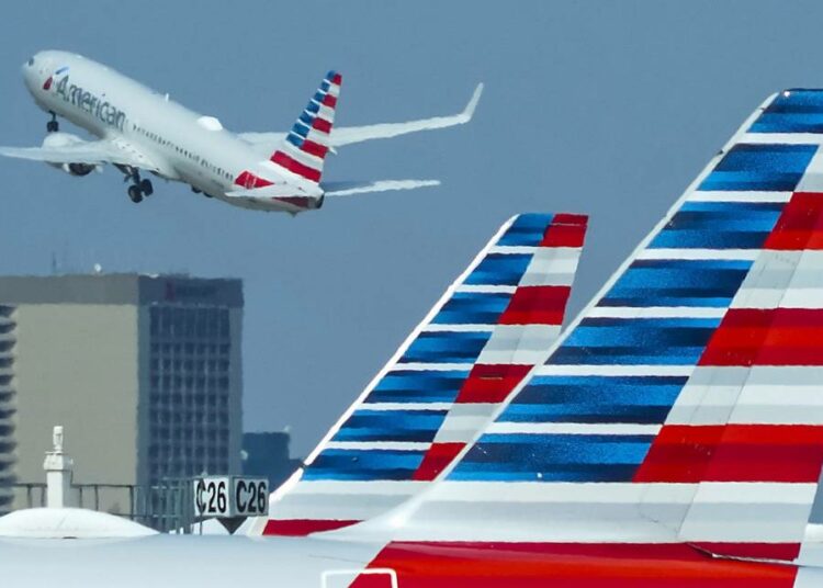 Un vuelo que se dirigía a Londres tuvo que retornar a Miami debido a que una pasajera se rehusó a usar mascarilla
