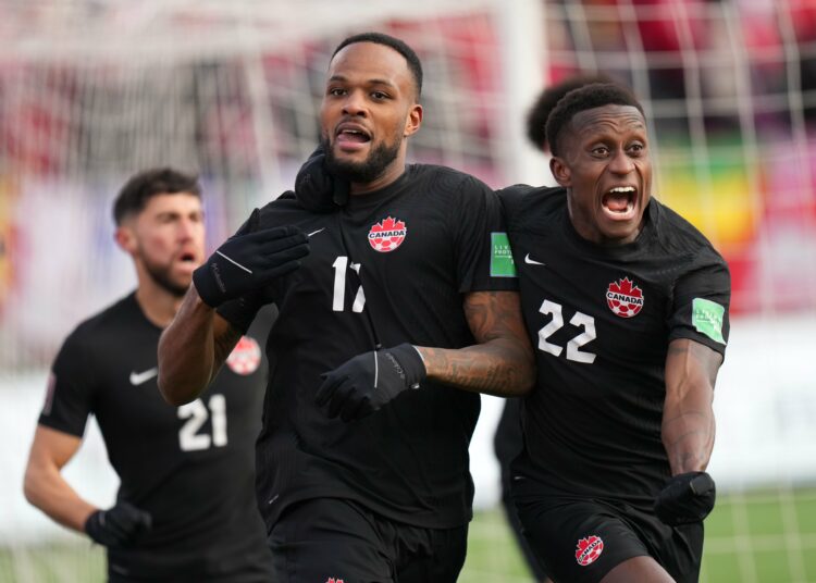Canadá vence a 2-0 a EE.UU. y consolida su liderato del premundial de Concacaf
