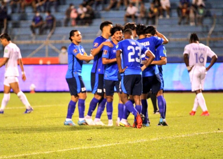 Histórico: El Salvador derrota a Honduras a domicilio