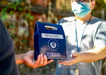 Salud fortalece estrategia de entrega de kit de medicamentos: envían más de 10 mil kits diarios