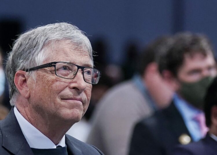 Bill Gates dijo que las vacunas contra el COVID-19 son esenciales pero que les falta dos cosas claves