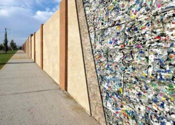 La máquina que convierte la basura en cemento para obras de construcción