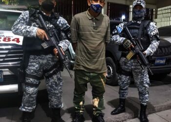 Capturan a sujeto con 30 porciones de droga en San Salvador