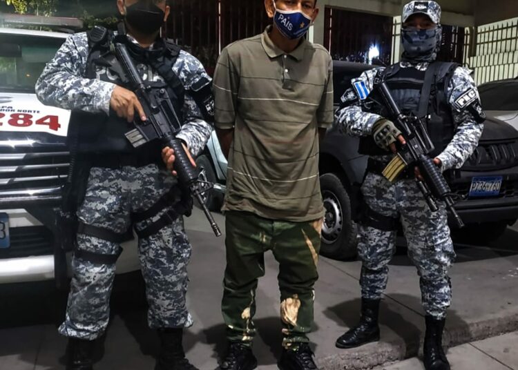 Capturan a sujeto con 30 porciones de droga en San Salvador