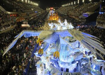 Rio de Janeiro y Sao Paulo aplazan carnavales para abril