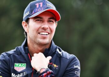 El mensaje de Checo Pérez sobre la vacuna contra la covid-19