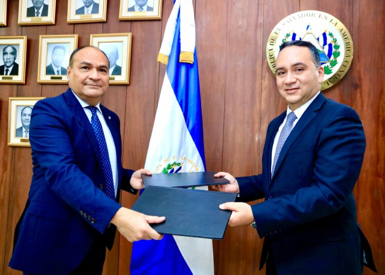 FGR y CSJ firman convenio que apoyará prácticas jurídicas de estudiantes, egresados y graduados de derecho