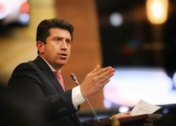 Colombia asegura que Rusia coopera con las fuerzas militares de Venezuela “desde hace meses”