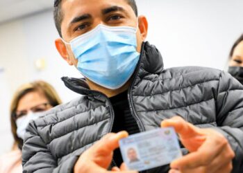 Dictamen favorable para reformar Ley Especial para la Emisión del DUI en el Extranjero