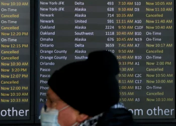 EEUU: 2.500 vuelos fueron cancelados en el primer día de 2022 por el avance de Ómicron y la llegada de un temporal de nieve