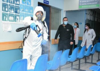 Salud realiza jornada de desinfección en Hospital San Rafael, Santa Tecla