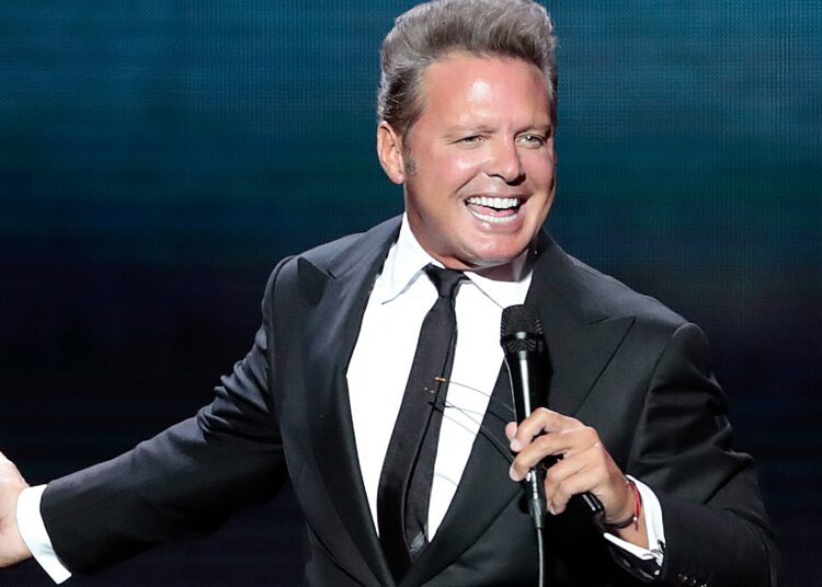 Por qué Luis Miguel habría estado a punto de perder un brazo