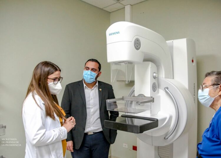 Entregan equipo de mamógrafos digitales en seis Centros de Servicios Especializados e Integrales para la Mujer