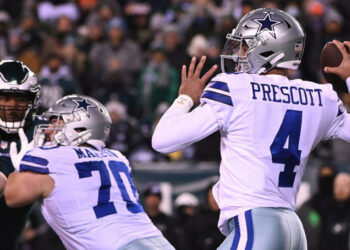 Prescott impone récord de pases de anotación en triunfo de Cowboys sobre Eagles
