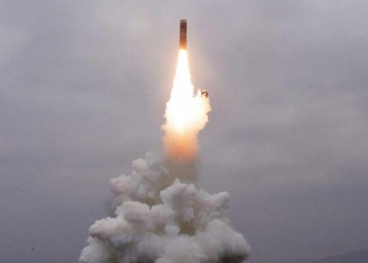 El régimen de Corea del Norte lanzó otro proyectil no identificado al mar de Japón