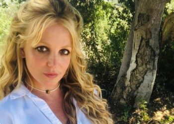 Desnuda y con medias panty, así sigue celebrando Britney Spears su libertad