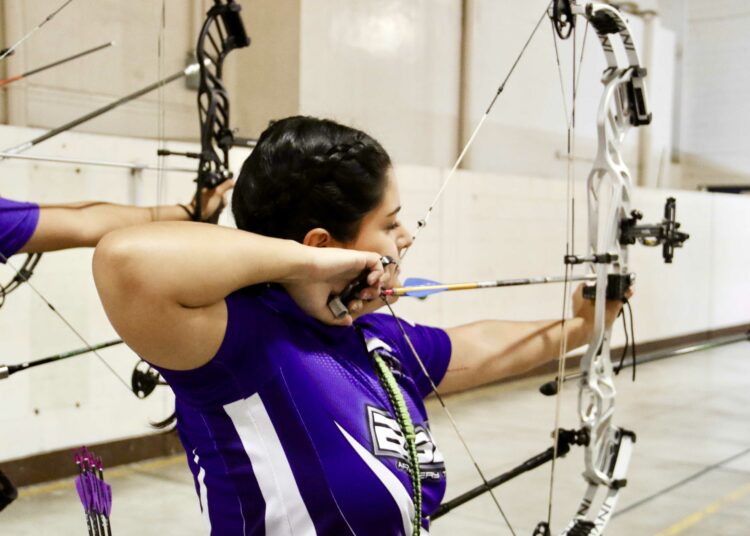 Sofia Paiz impuso récord en el campeonato indoor Multilugares de América de tiro con arco