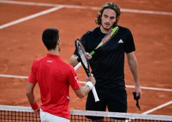 Tsitsipas arremete contra Djokovic: ‘hace pasar por idiotas’