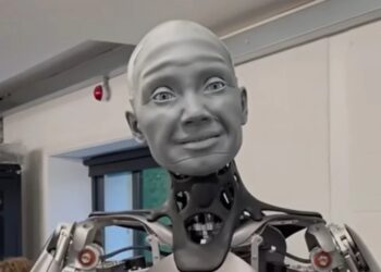 (VIDEOS) CES 2022: Ameca y Pedia-Roid, los robots humanoides que se robaron las miradas