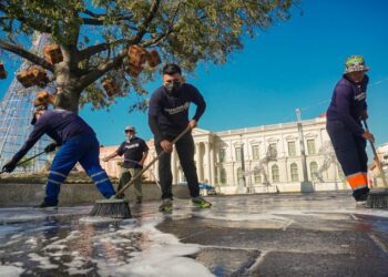 Fiestas de Fin de Año dejaron 750 toneladas de basura en el Centro Histórico de San Salvador