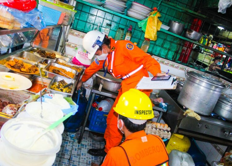 Bomberos recomienda a mercados municipales revisión de instalaciones eléctricas