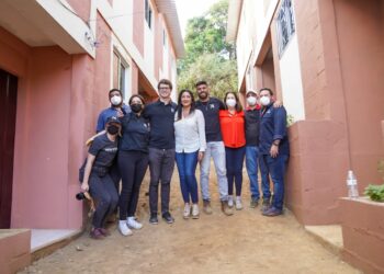 Ministra de Vivienda entrega viviendas a familias en Proyecto Habitacional Altos del Sol, Nuevo Cuscatlán