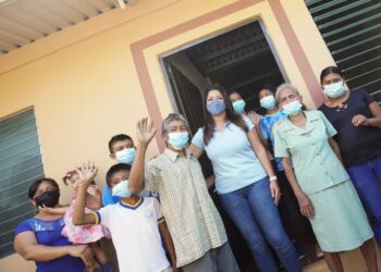 Gobierno entrega nuevas viviendas a familias de San Francisco Chinameca, La Paz