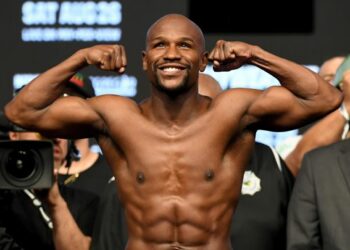 Floyd Mayweather confirmó su nuevo regreso al ring así como el insólito escenario y la fecha