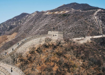 Se derrumba una sección de la Gran Muralla China tras un terremoto en el noroeste de la nación