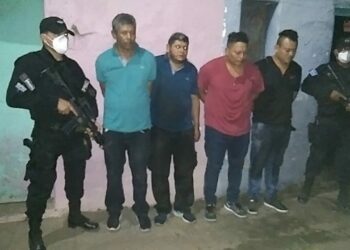 Banda que hurtaba en instituciones y comercios es capturada por la PNC en Aguilares